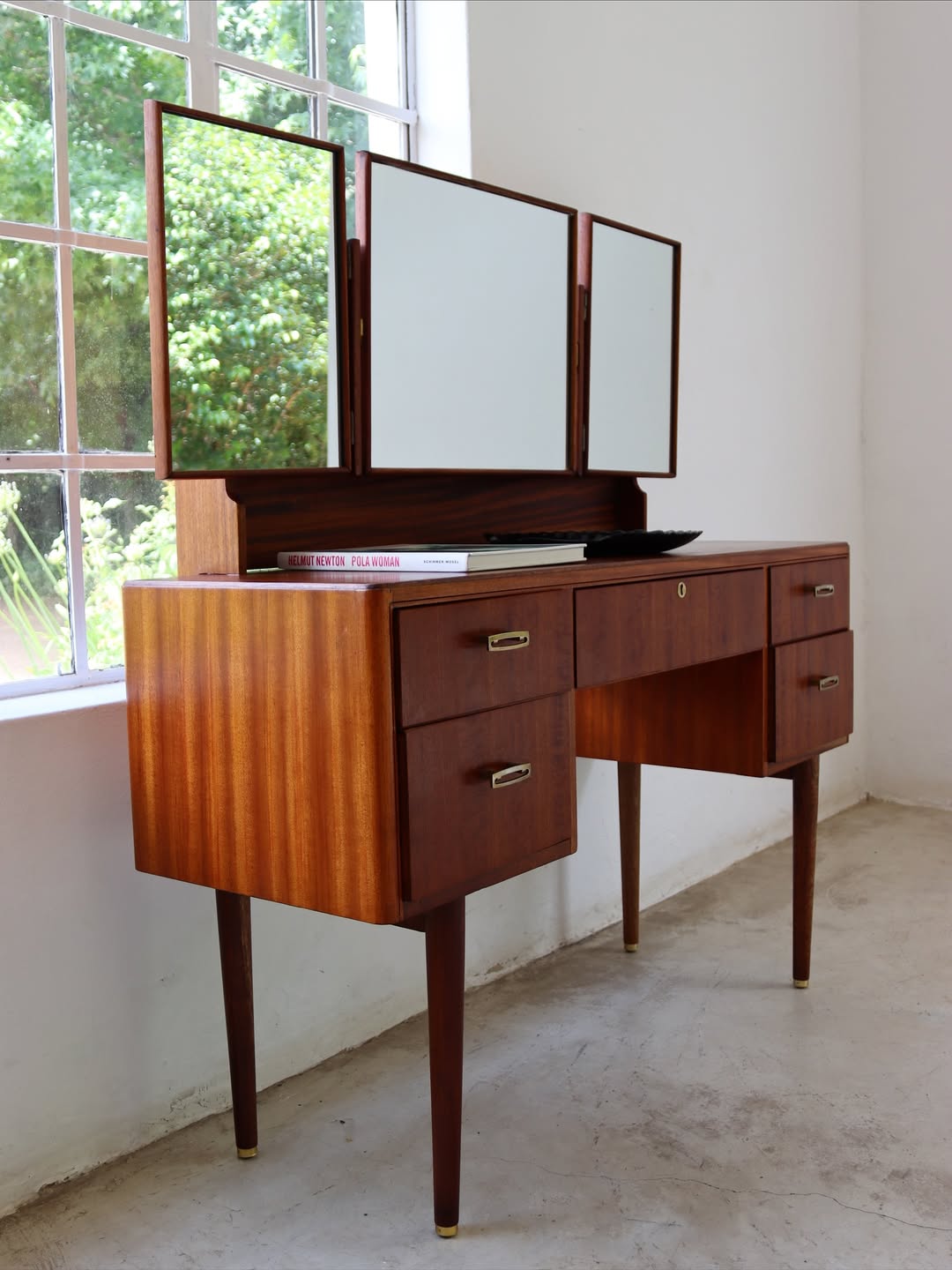 Greaves & Thomas Dressing Table