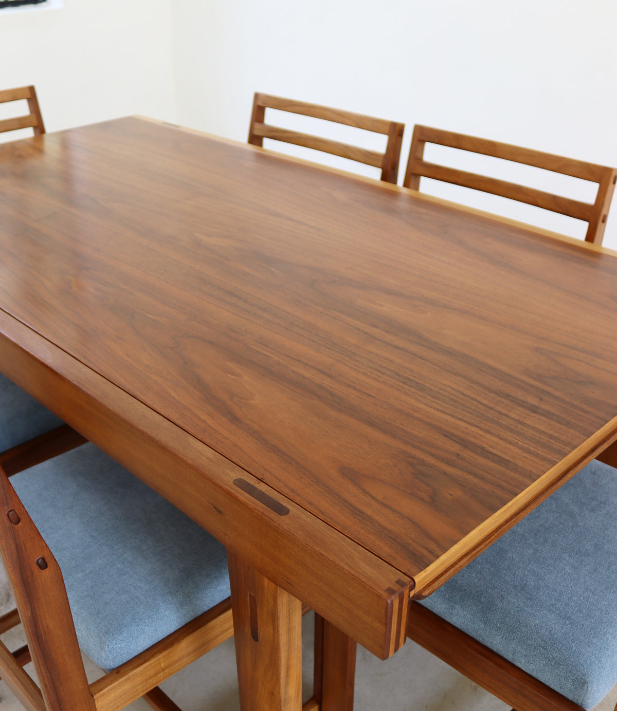 Torrente Dining Table