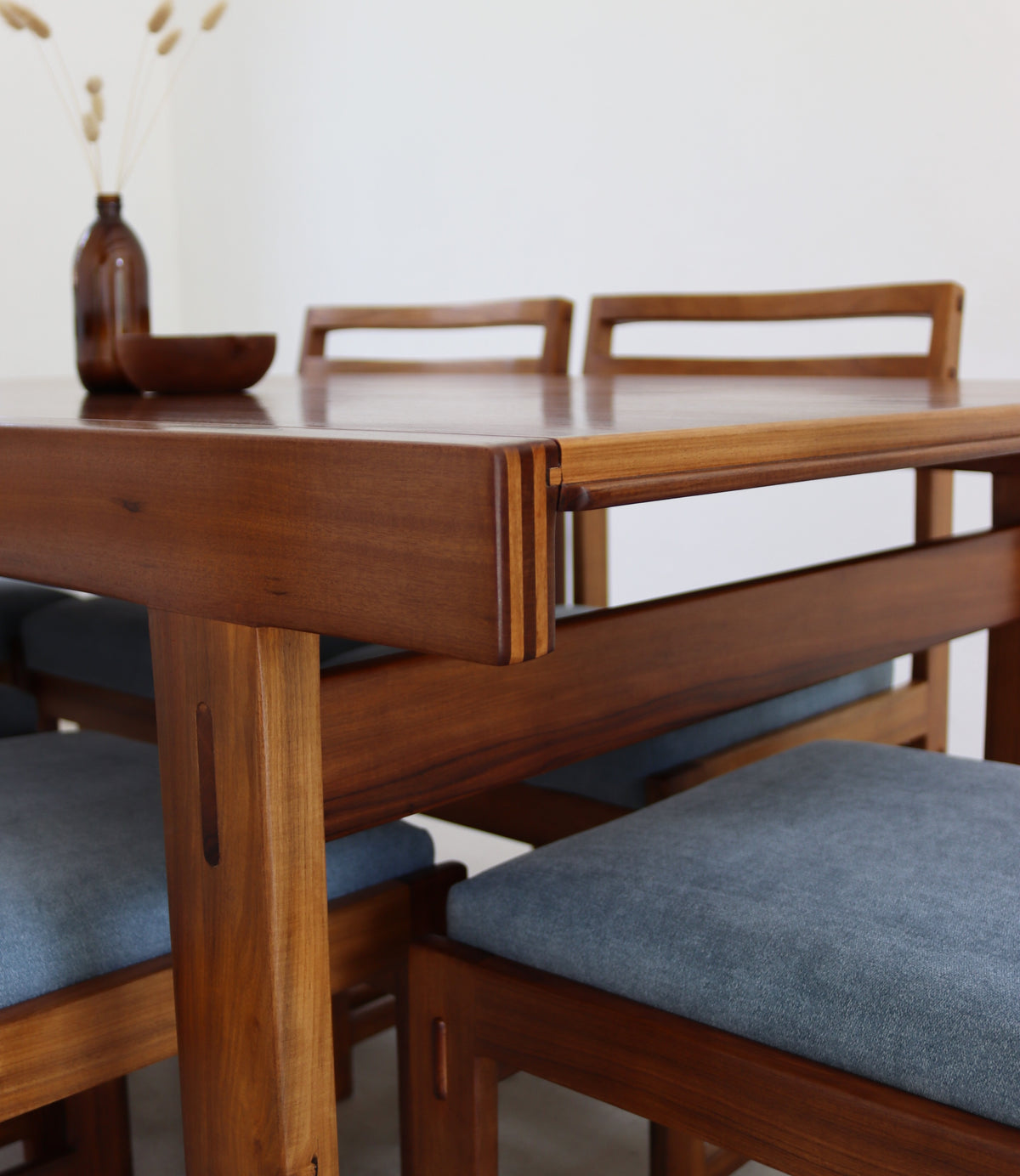 Torrente Dining Table