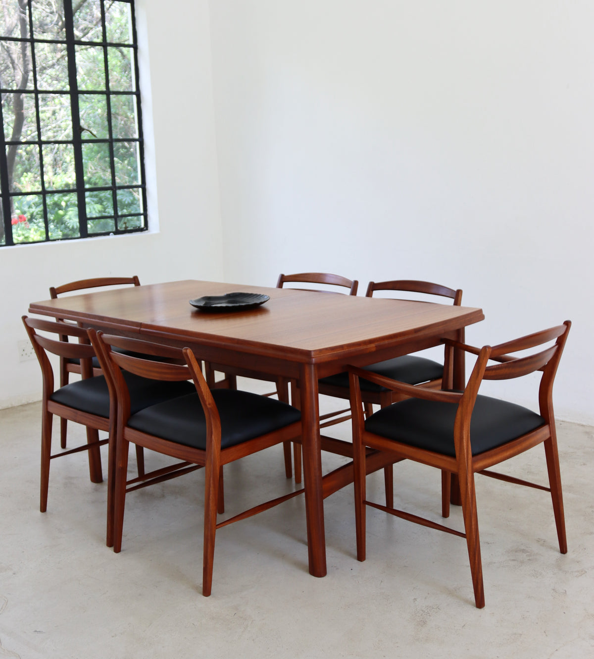 Kallenbach Dining Room Table