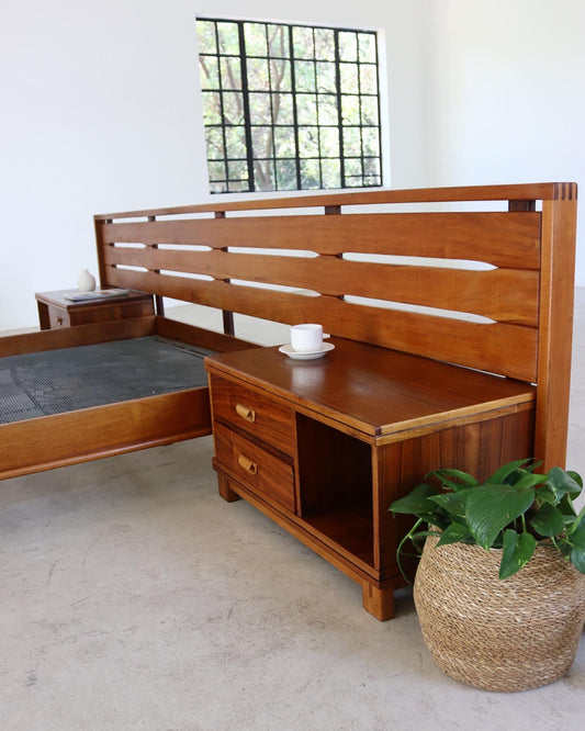 Mid-Century Torrente Queen Size Bed