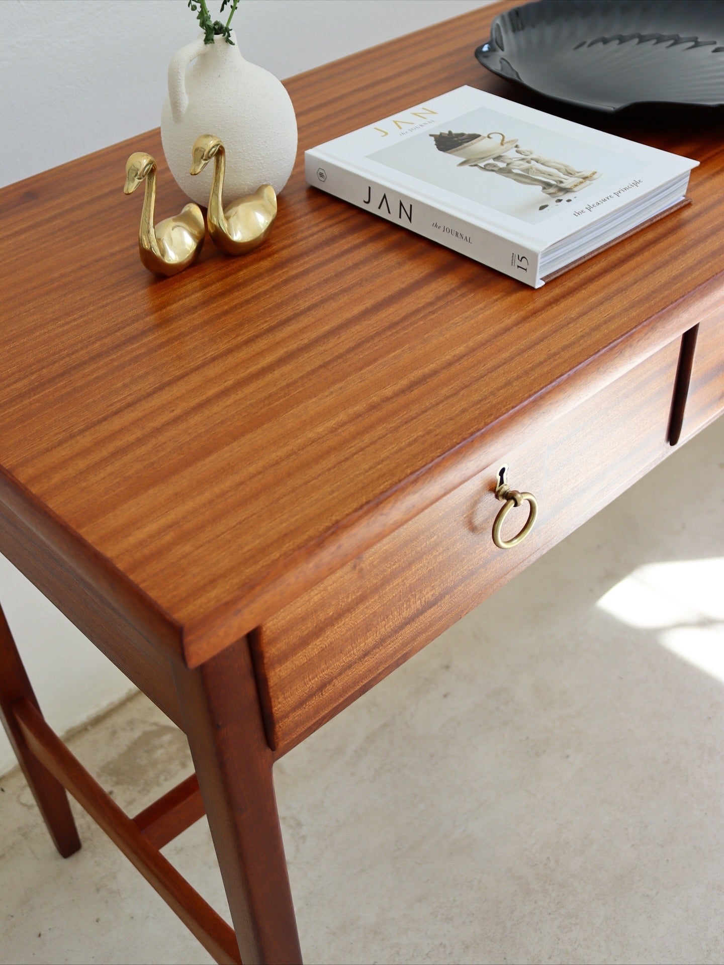 DS Vorster Console Table