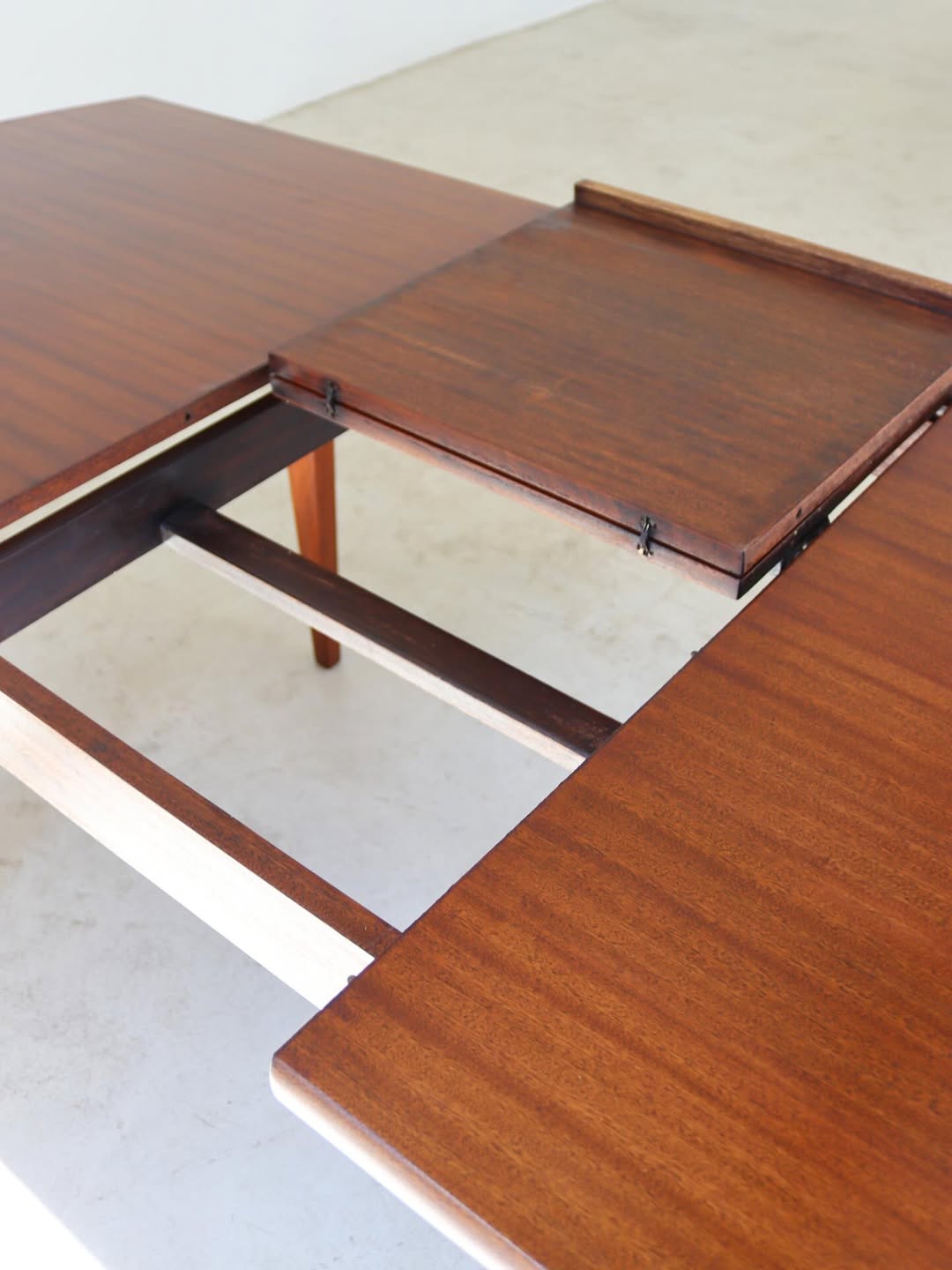 Mid-Century Extendable Dining Table