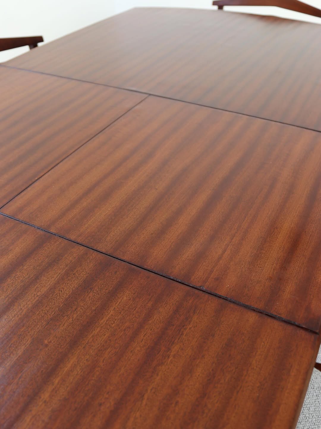 Mid-Century Extendable Dining Table