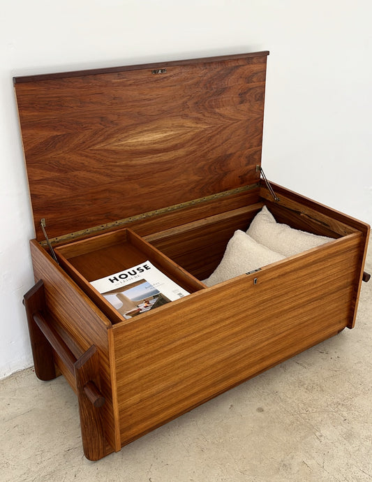 Mid-Century Kist