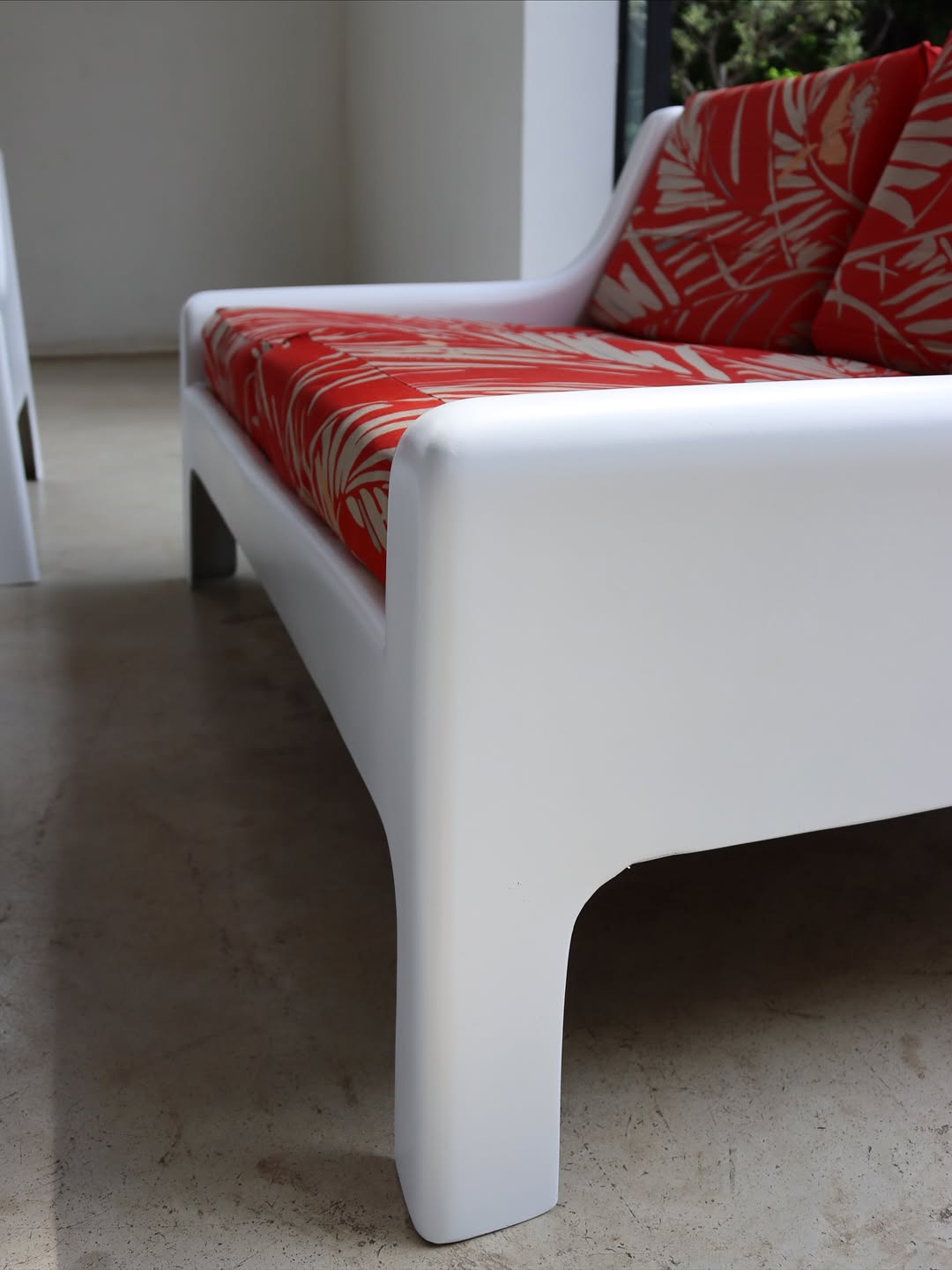Mid-Century ‘Mida’ Artemide Settee