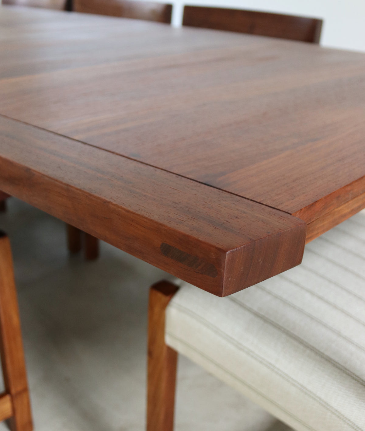 Artecasa Extendable Dining Table