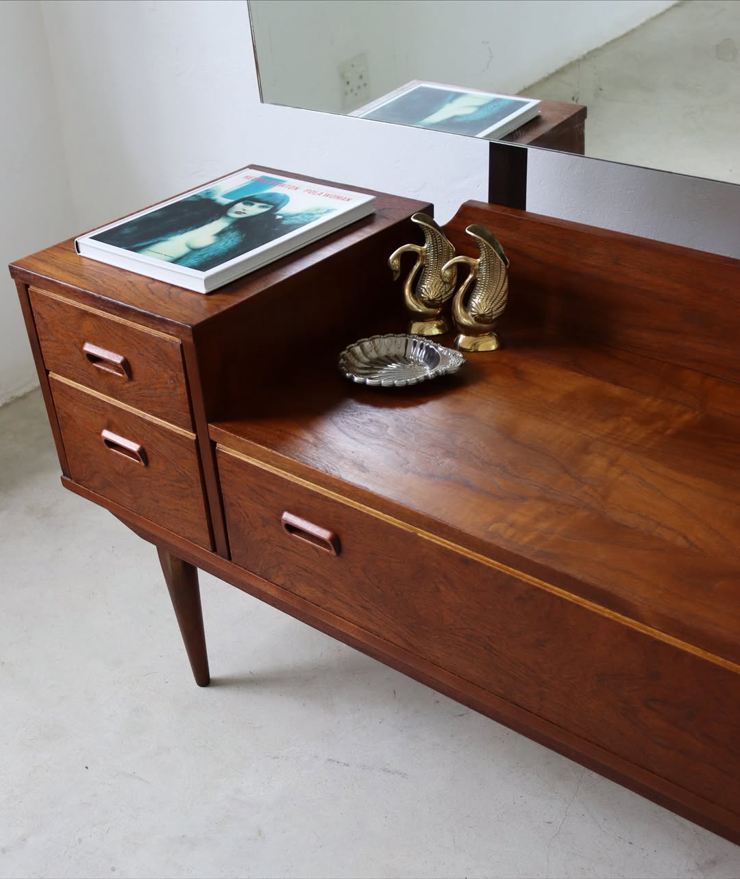 Frystark Dressing Table