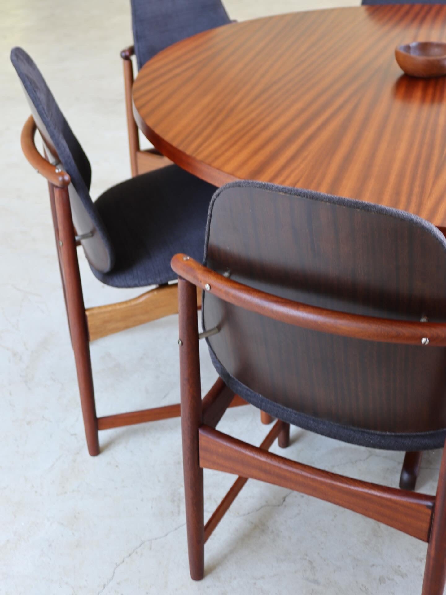 Frystark Dining Chairs