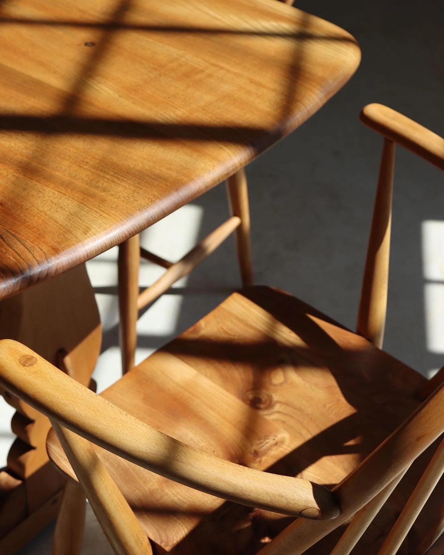 Ercol Fleur De Lys Dining Room Chairs