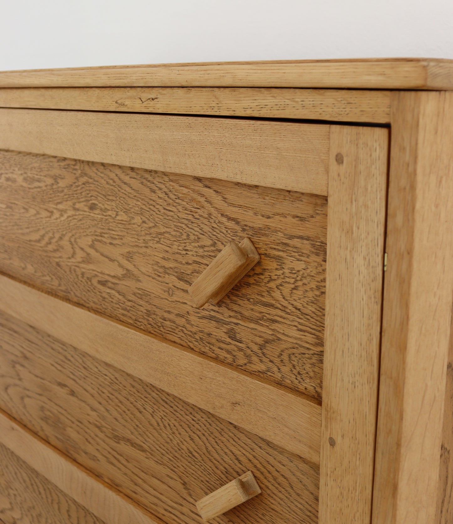Mid-Century Pull Out Cabinet Bed
