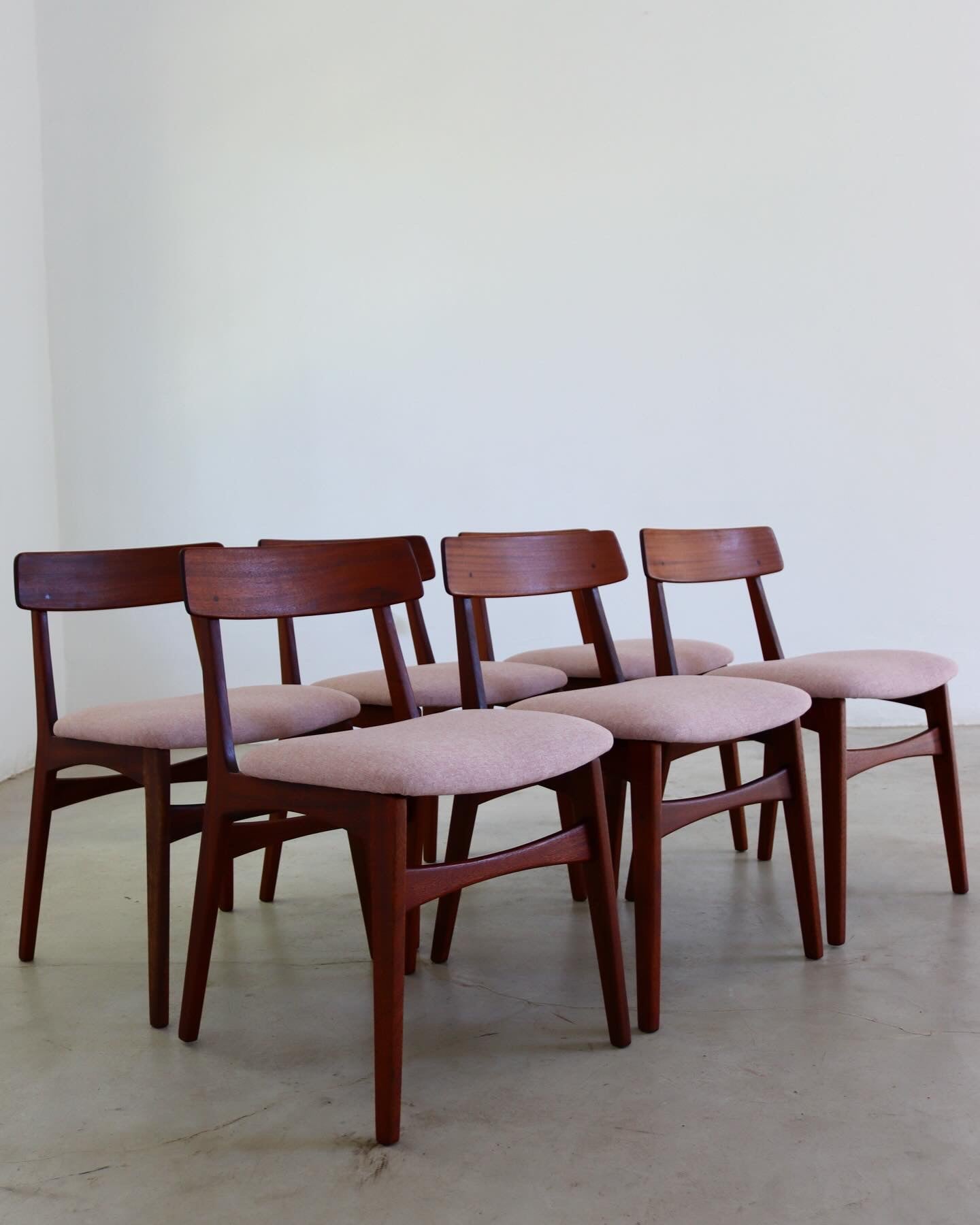 DS Vorster Dining Room Chairs