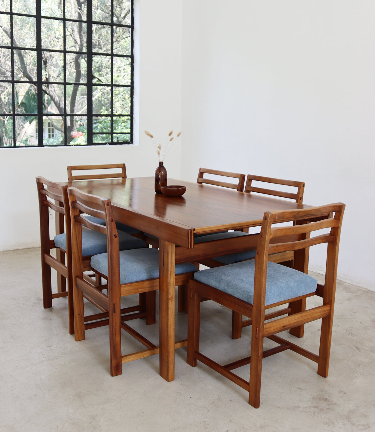 Torrente Dining Table