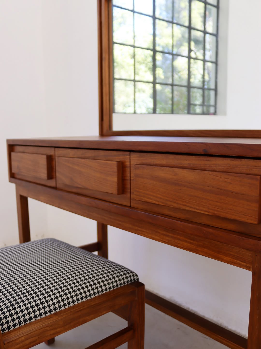 Mid-Century Novocraft Dressing Table & Stool