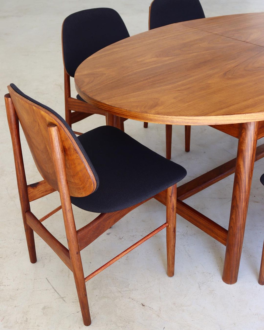 Duros Dining Room Chairs