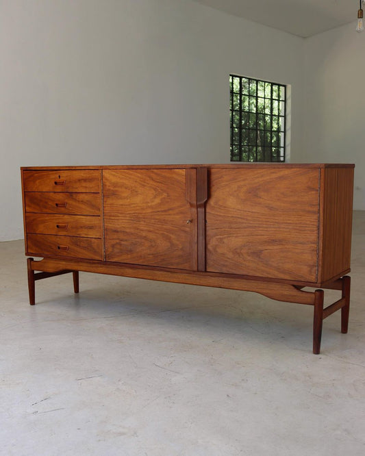 Duros Sideboard